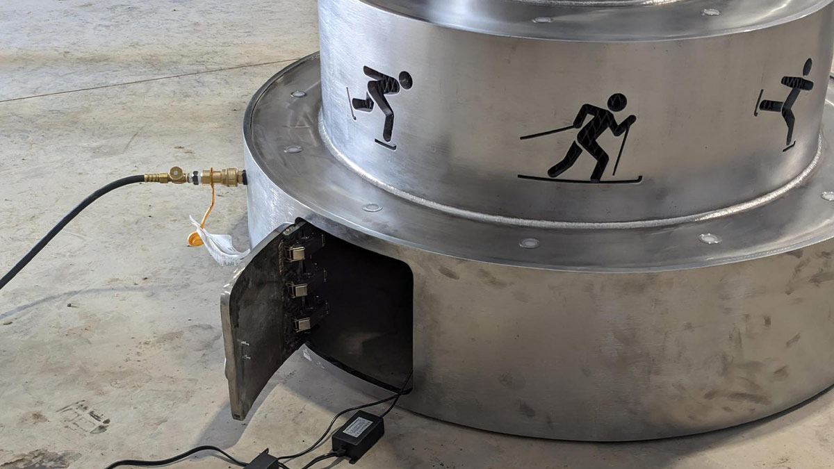 A closeup of the mechanical trapdoor